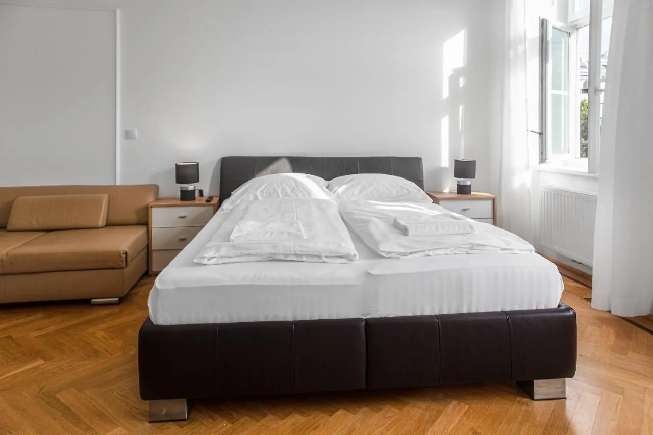 Superb 7Br Shared Apartment- Near Hauptbahnhof Wien 0*,