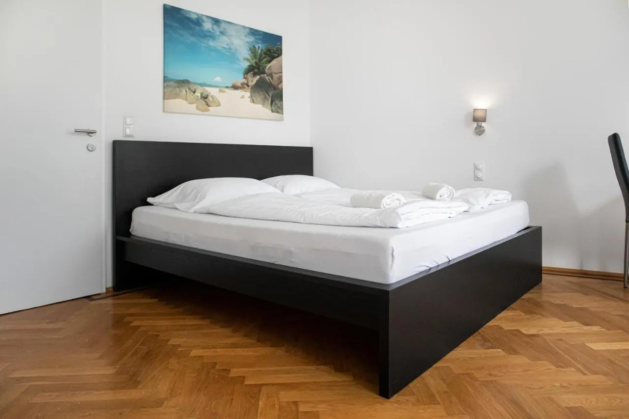 Superb 7Br Shared Apartment- Near Hauptbahnhof Wien 0*,