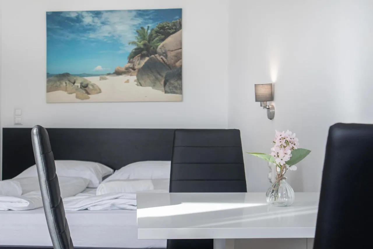 Superb 7Br Shared Apartment- Near Hauptbahnhof Wien Apartment