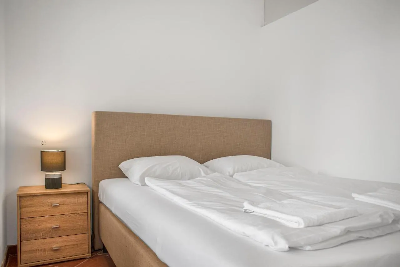 Superb 7Br Shared Apartment- Near Hauptbahnhof Wien Apartment
