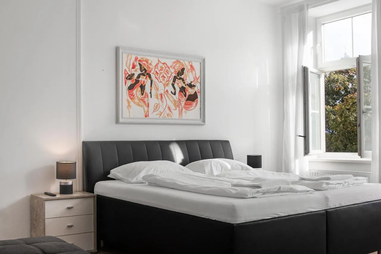Superb 7Br Shared Apartment- Near Hauptbahnhof Wien Apartment