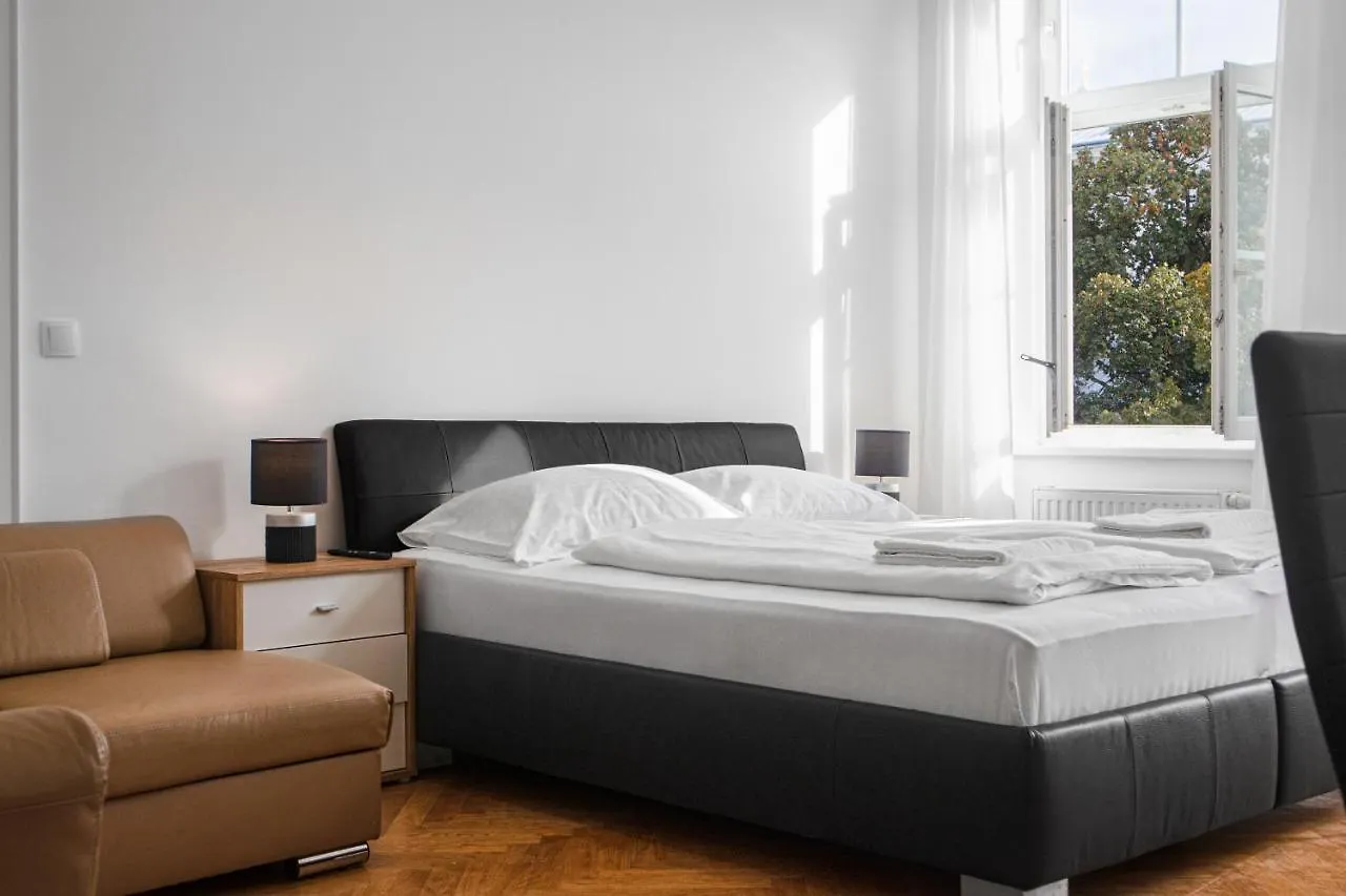 Superb 7Br Shared Apartment- Near Hauptbahnhof Wien 0*,  Österreich