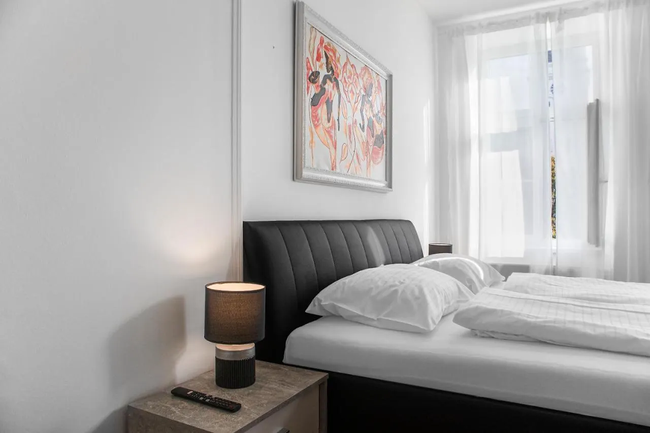 Superb 7Br Shared Apartment- Near Hauptbahnhof Wien 0*,  Österreich